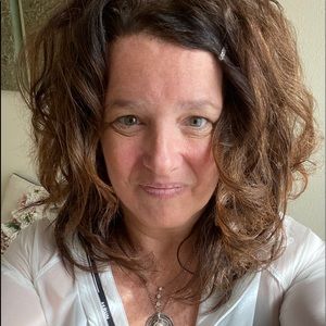 Meet your Posher, Lynette